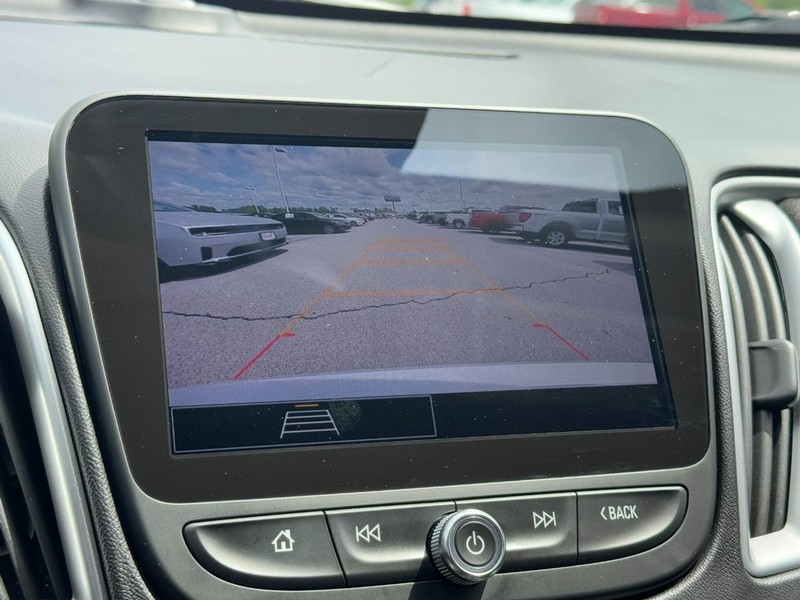 Chevrolet Malibu Vehicle Image 19