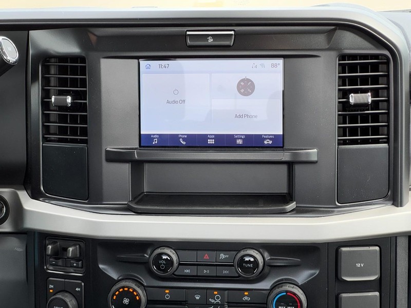 Ford Super Duty F-250 SRW Vehicle Full-screen Gallery Image 8