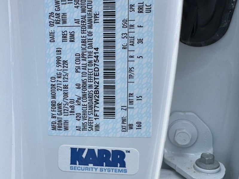 Ford Super Duty F-250 SRW Vehicle Full-screen Gallery Image 16