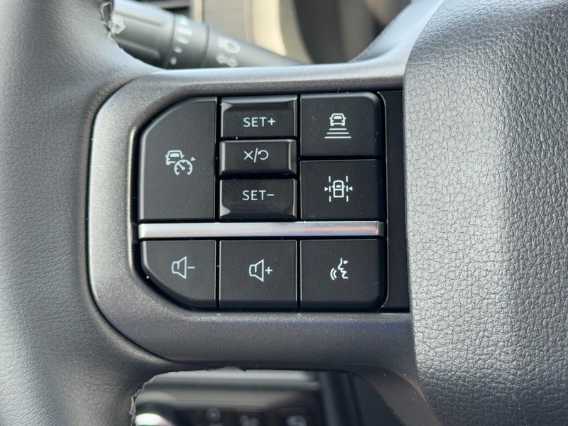 Ford F-150 Vehicle Full-screen Gallery Image 10