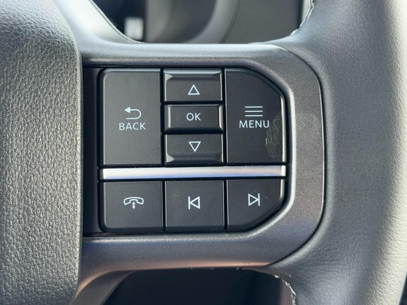 Ford F-150 Vehicle Full-screen Gallery Image 11