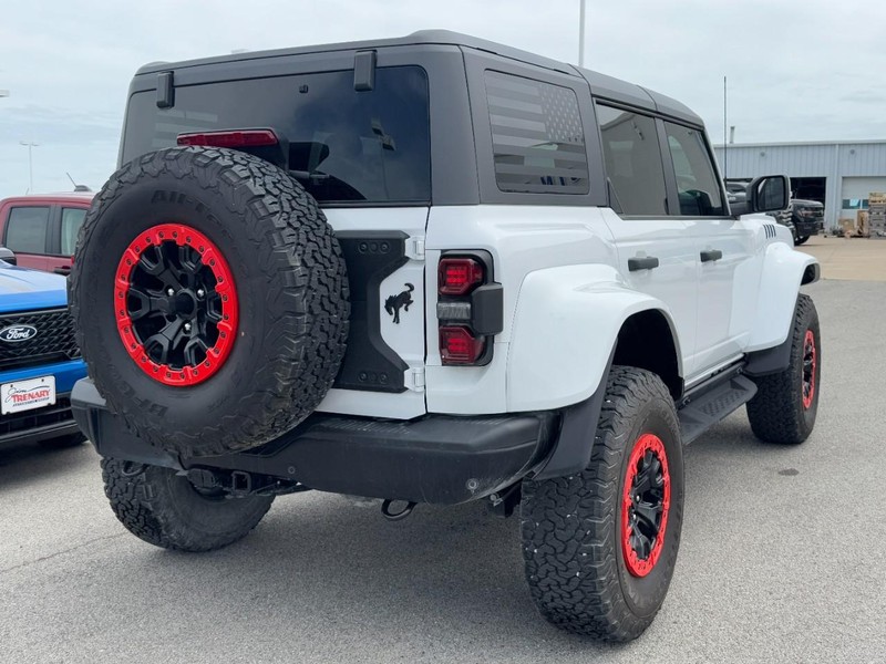 Ford Bronco Vehicle Image 03