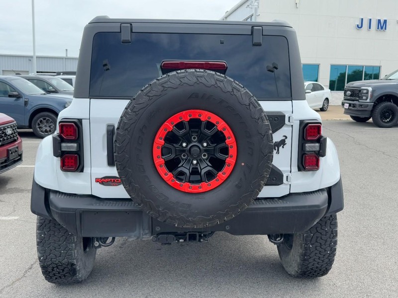 Ford Bronco Vehicle Image 04