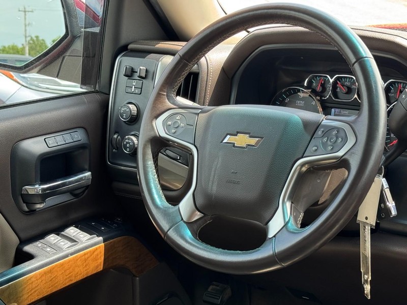 Chevrolet Silverado 1500 Vehicle Image 12