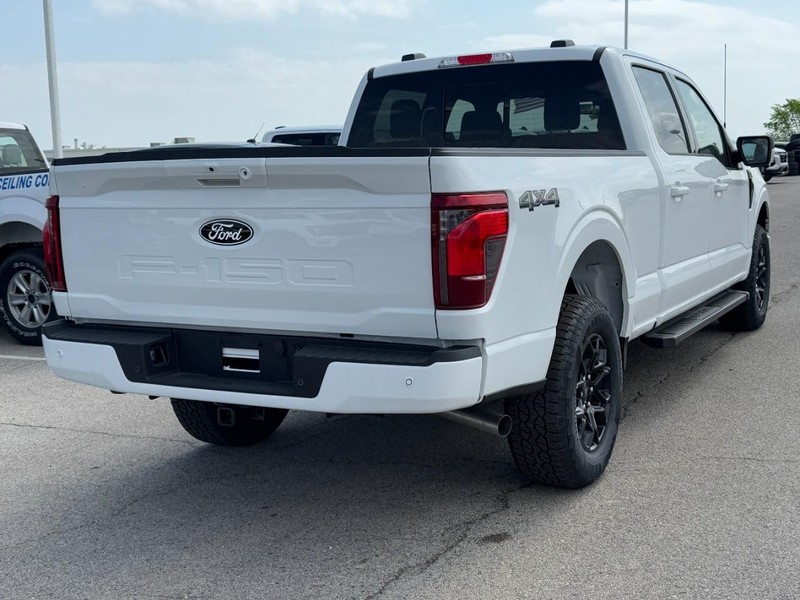 Ford F-150 Vehicle Full-screen Gallery Image 3