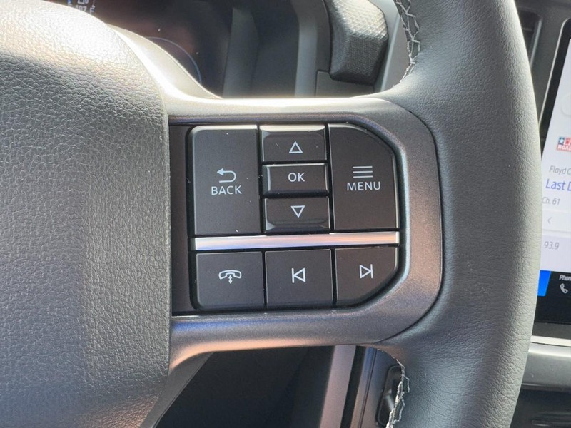 Ford F-150 Vehicle Full-screen Gallery Image 11