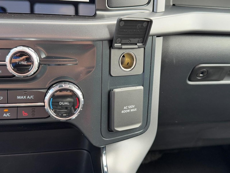 Ford F-150 Vehicle Full-screen Gallery Image 13