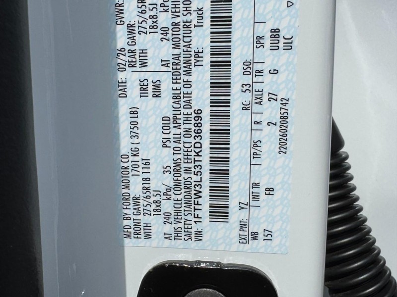 Ford F-150 Vehicle Full-screen Gallery Image 17