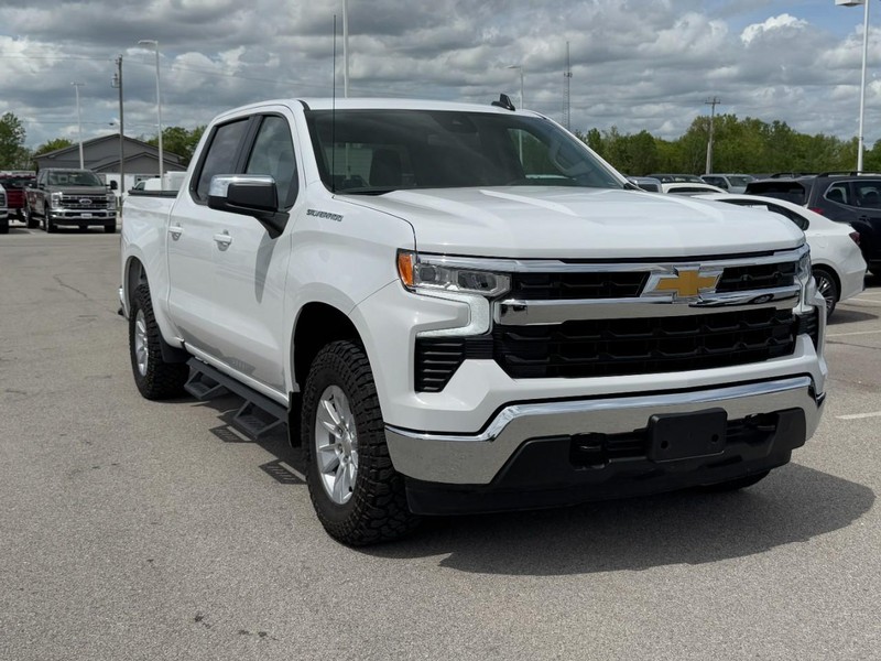 Chevrolet Silverado 1500 Vehicle Full-screen Gallery Image 02