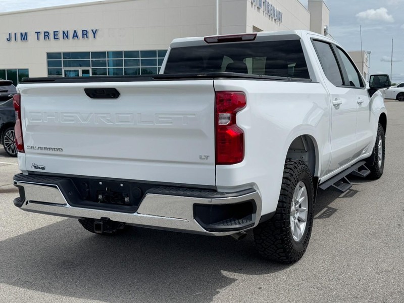Chevrolet Silverado 1500 Vehicle Full-screen Gallery Image 03