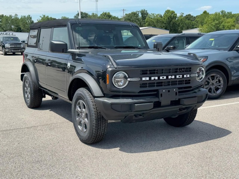 Ford Bronco Vehicle Image 02
