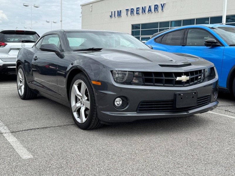 Chevrolet Camaro Vehicle Full-screen Gallery Image 2