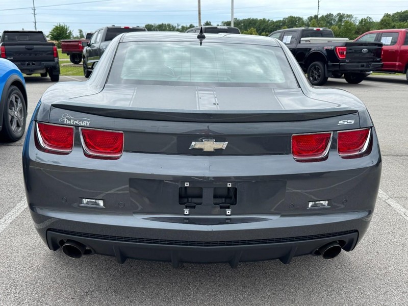 Chevrolet Camaro Vehicle Full-screen Gallery Image 4