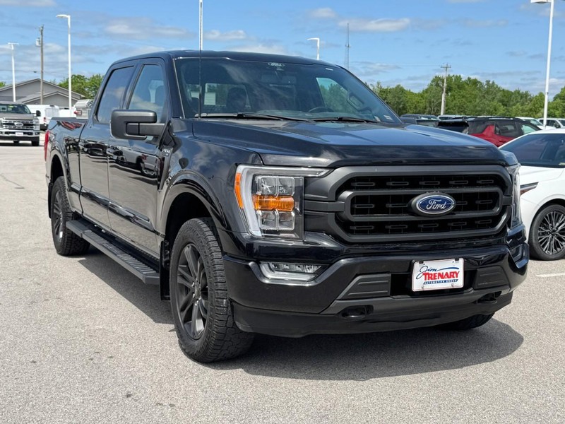 Ford F-150 Vehicle Full-screen Gallery Image 2