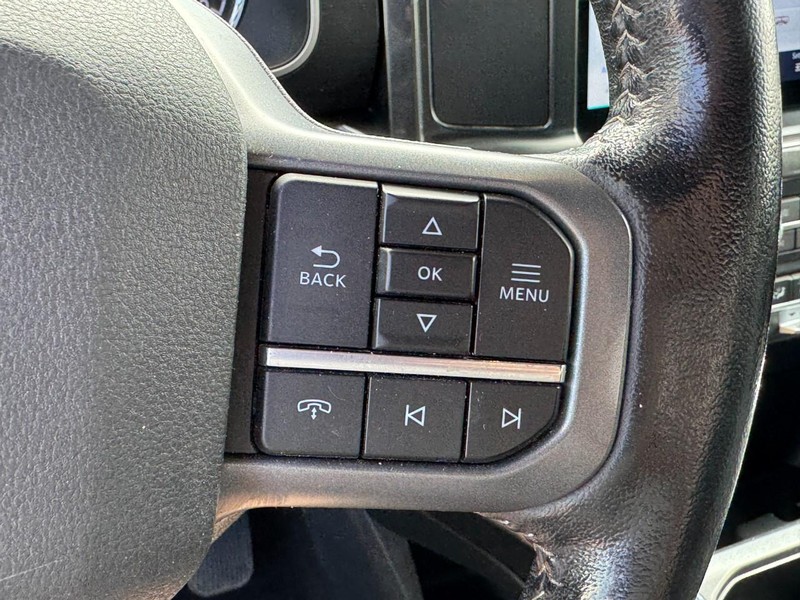 Ford F-150 Vehicle Full-screen Gallery Image 17