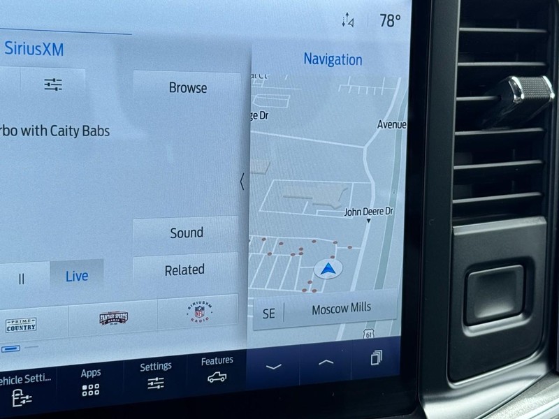 Ford F-150 Vehicle Full-screen Gallery Image 20