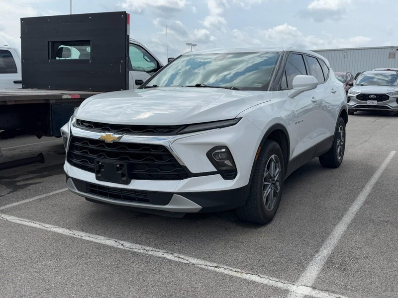 Chevrolet Blazer Vehicle Full-screen Gallery Image 2