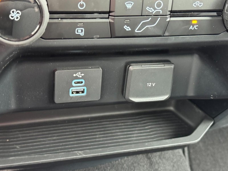Ford Super Duty F-250 SRW Vehicle Image 19