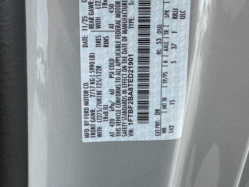 Ford Super Duty F-250 SRW Vehicle Image 24