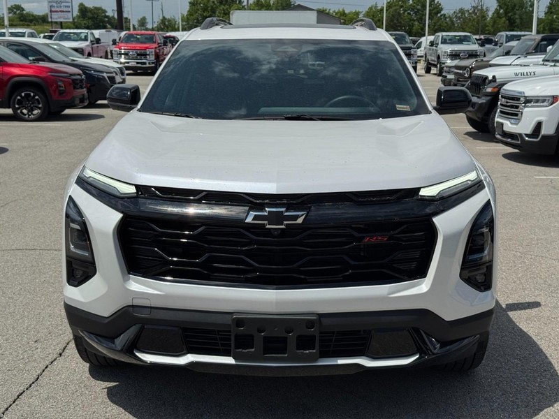 Chevrolet Equinox Vehicle Full-screen Gallery Image 9