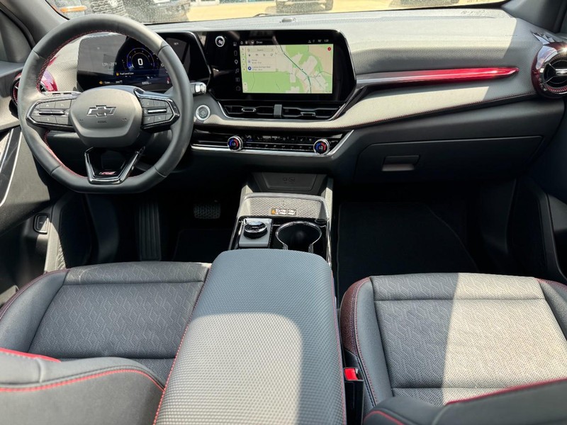 Chevrolet Equinox Vehicle Full-screen Gallery Image 11