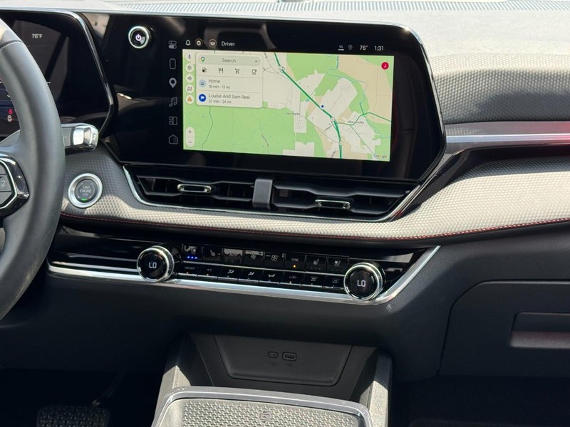 Chevrolet Equinox Vehicle Full-screen Gallery Image 13