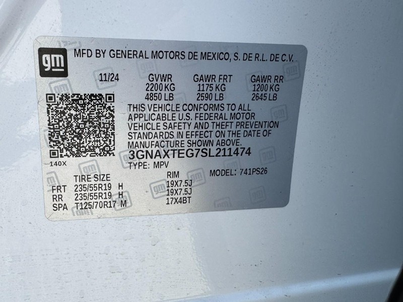 Chevrolet Equinox Vehicle Full-screen Gallery Image 24