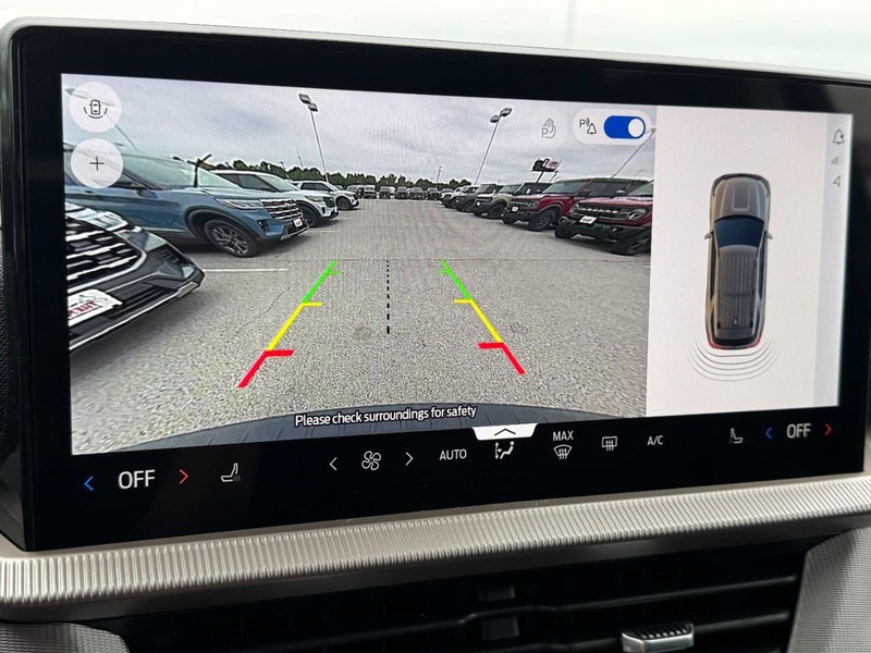 Ford Explorer Vehicle Image 16