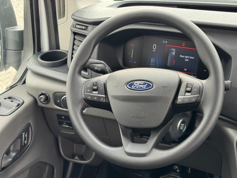 Ford Transit Cargo Van Vehicle Full-screen Gallery Image 9