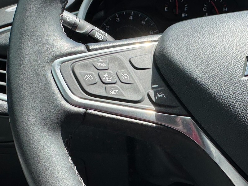Chevrolet Malibu Vehicle Image 16