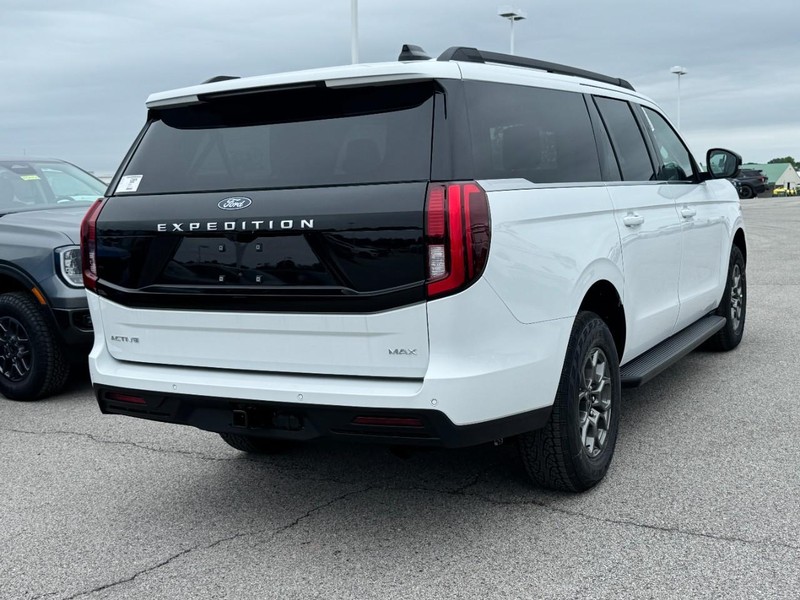 Ford Expedition Max Vehicle Image 03