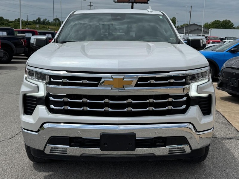 Chevrolet Silverado 1500 Vehicle Full-screen Gallery Image 9