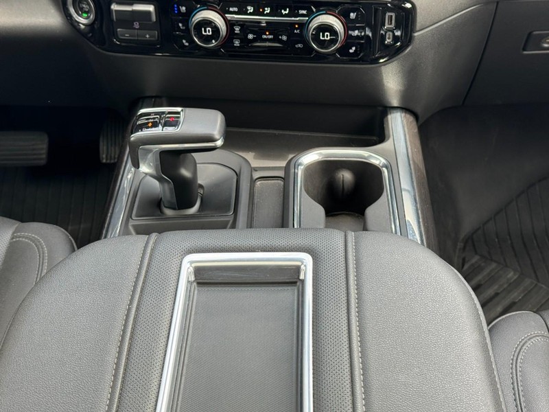 Chevrolet Silverado 1500 Vehicle Full-screen Gallery Image 14