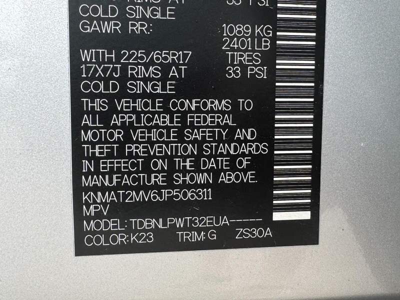 Nissan Rogue Vehicle Full-screen Gallery Image 23