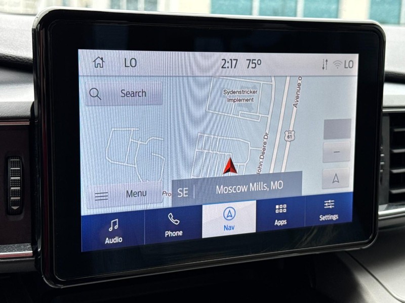 Ford Explorer Vehicle Full-screen Gallery Image 22
