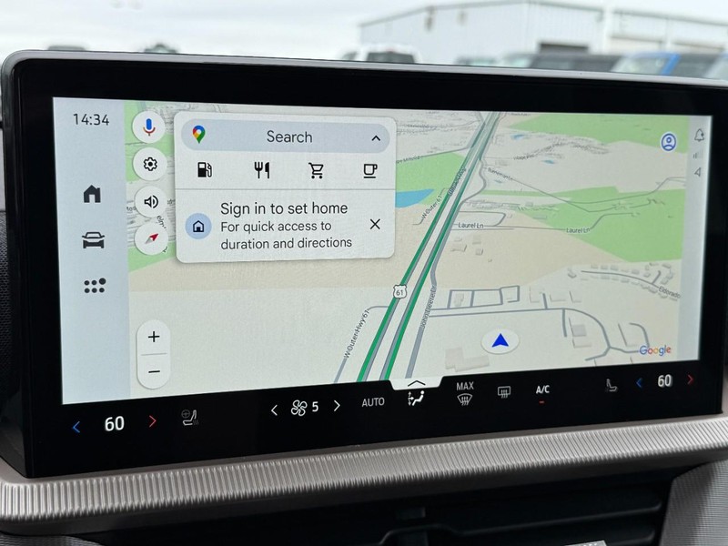 Ford Explorer Vehicle Image 15