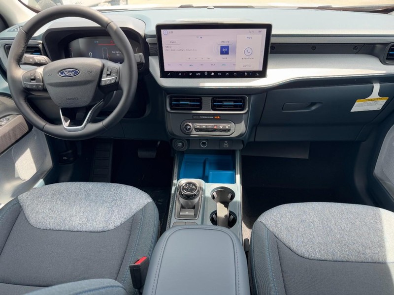 Ford Maverick Vehicle Image 06