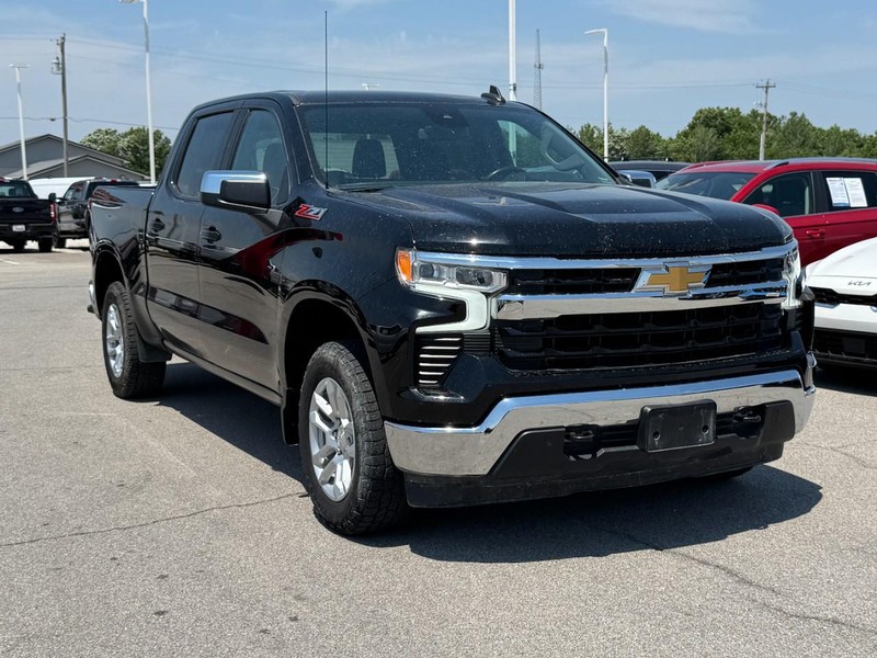 Chevrolet Silverado 1500 Vehicle Full-screen Gallery Image 02