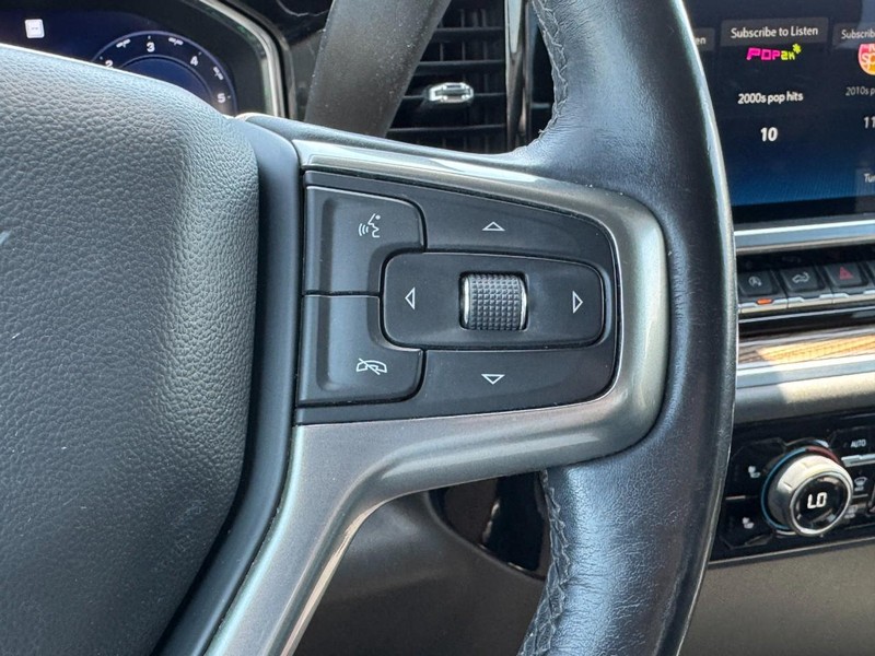 Chevrolet Silverado 1500 Vehicle Full-screen Gallery Image 17