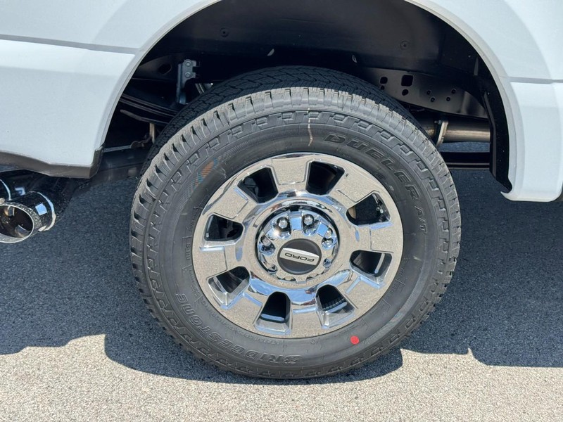 Ford Super Duty F-250 SRW Vehicle Image 04