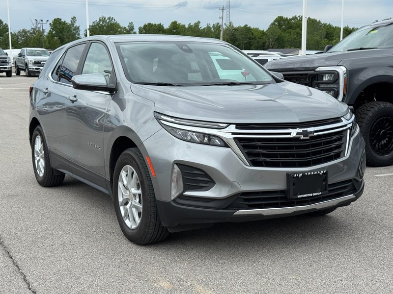 Chevrolet Equinox Vehicle Full-screen Gallery Image 02