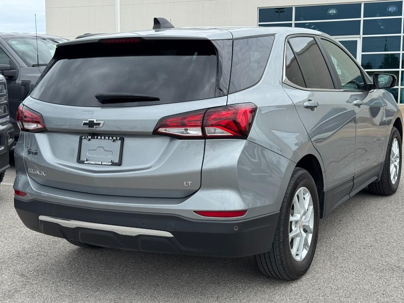 Chevrolet Equinox Vehicle Full-screen Gallery Image 03