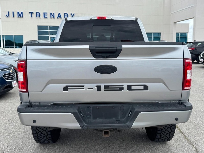 Ford F-150 Vehicle Full-screen Gallery Image 4
