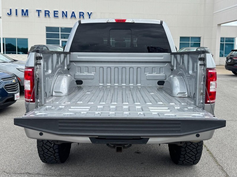 Ford F-150 Vehicle Full-screen Gallery Image 5