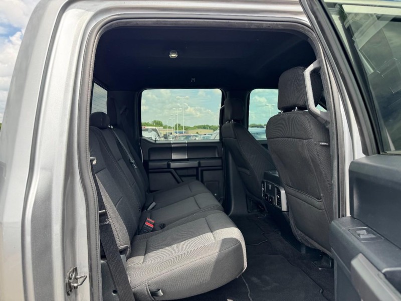 Ford F-150 Vehicle Full-screen Gallery Image 10