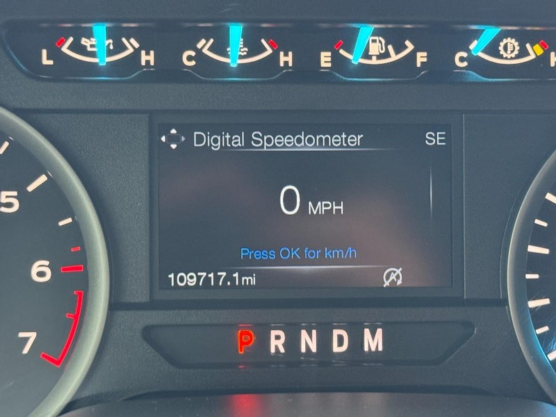Ford F-150 Vehicle Full-screen Gallery Image 18