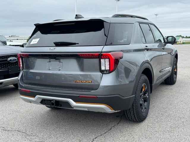 Ford Explorer Vehicle Image 03