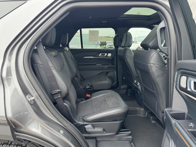 Ford Explorer Vehicle Image 05