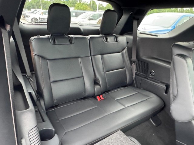 Ford Explorer Vehicle Image 06