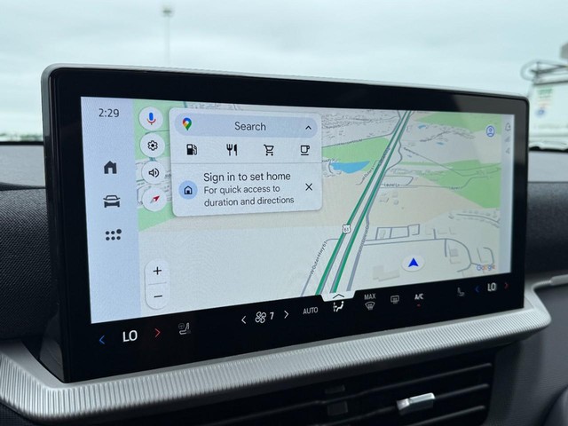 Ford Explorer Vehicle Image 16
